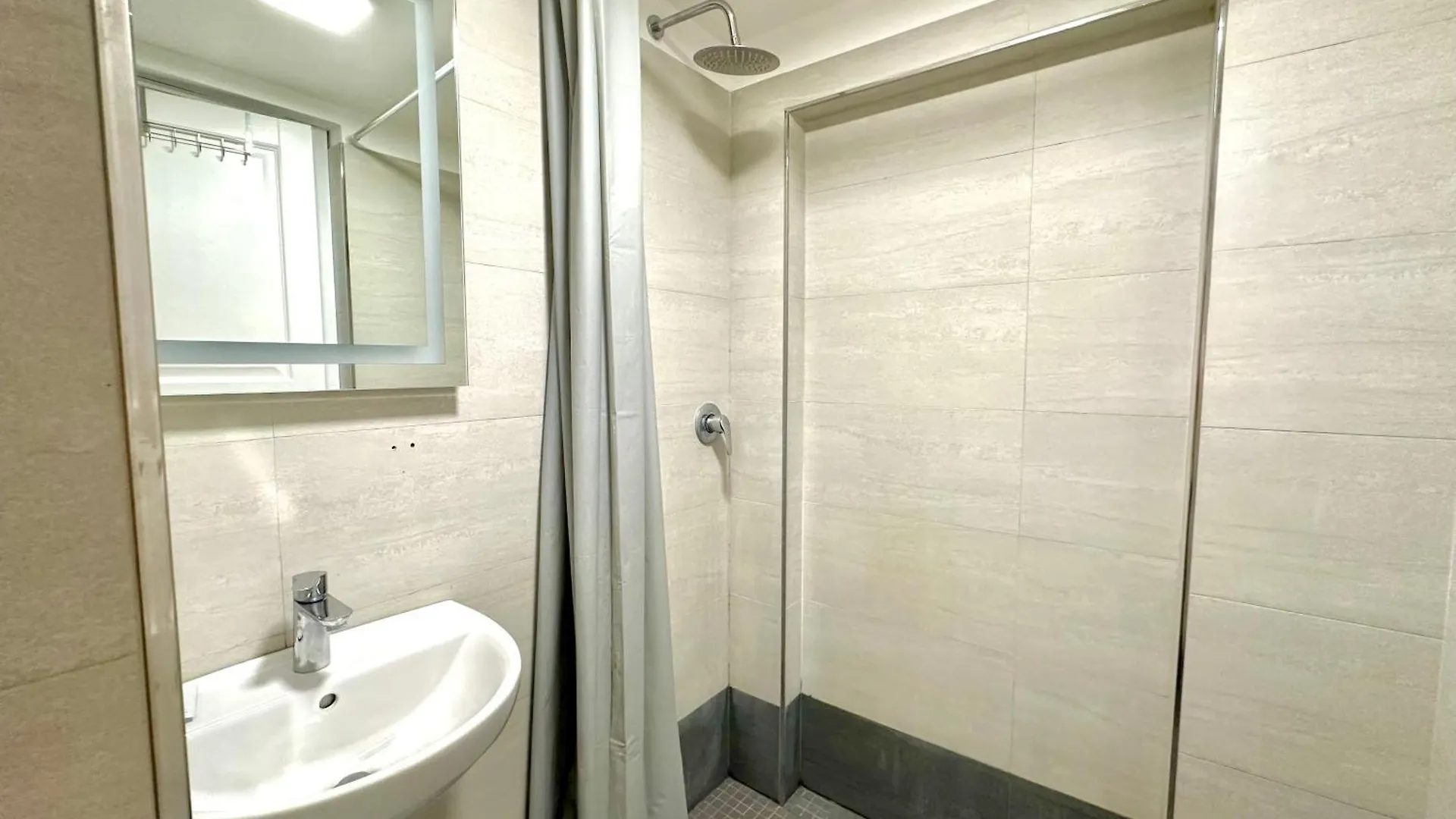 B&B Vittorio Suite Rome Centre 0*,  Italy